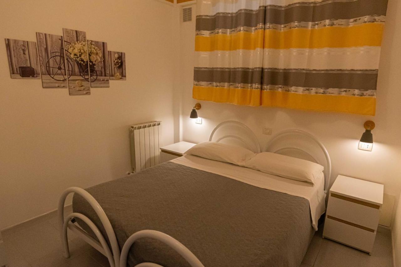 Residence Ranieri Кастильоне дел Лаго Екстериор снимка